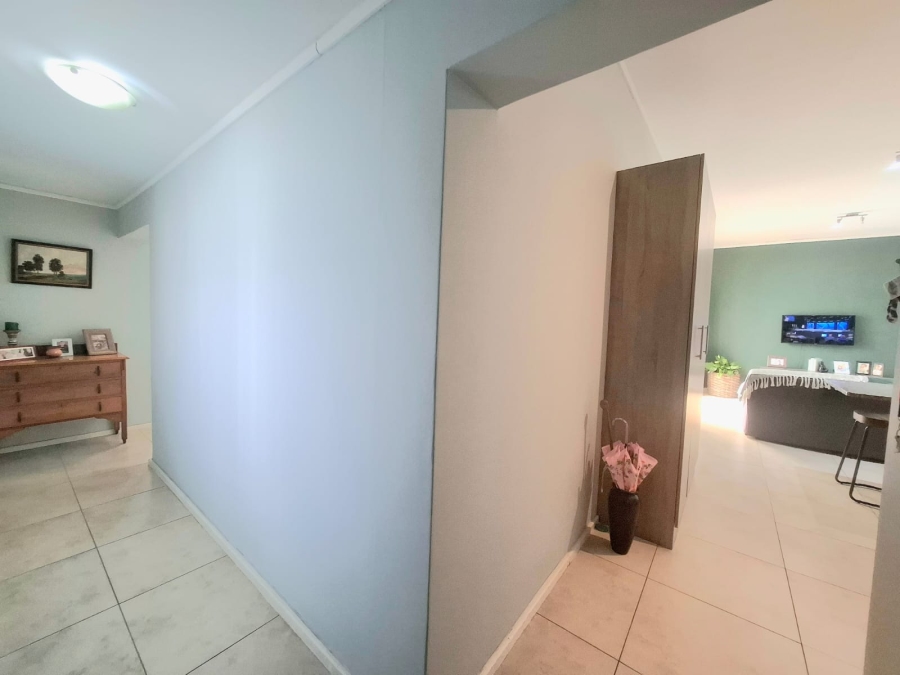 2 Bedroom Property for Sale in Nahoon Valley Park Eastern Cape